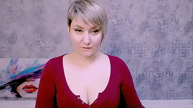 Snapshot of Djullia chatting on 02.24.25 Djullia online show from 02.24.25