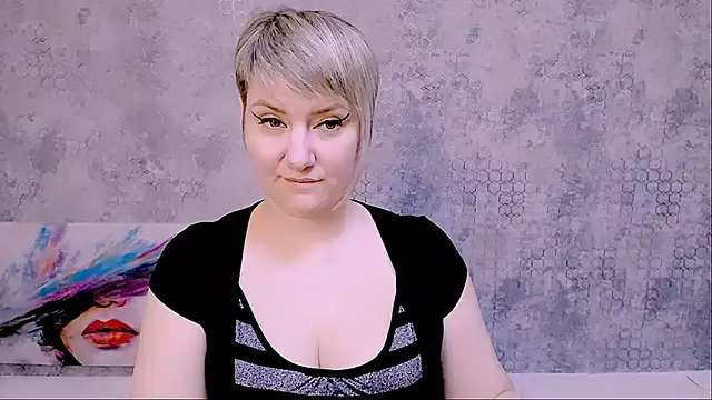 Snapshot of Djullia chatting on 03.02.25 Djullia online show from 03.02.25