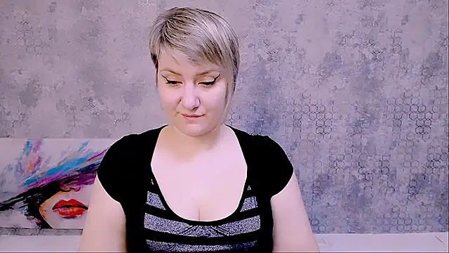 Snapshot of Djullia chatting on 03.13.25 Djullia online show from 03.13.25