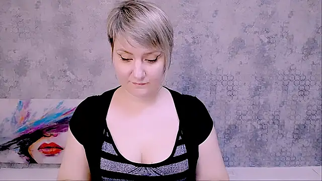 Snapshot of Djullia chatting on 03.13.25 Djullia online show from 03.13.25