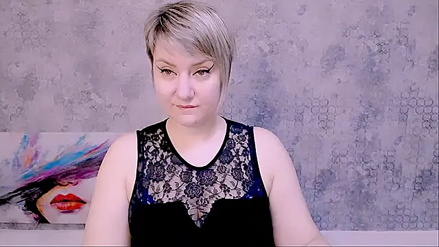 Snapshot of Djullia chatting on 03.21.25 Djullia online show from 03.21.25