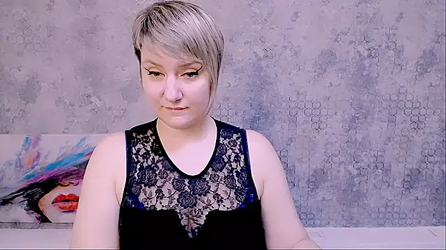 Snapshot of Djullia chatting on 03.21.25 Djullia online show from 03.21.25