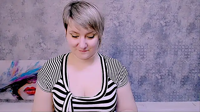 Snapshot of Djullia chatting on 03.22.25 Djullia online show from 03.22.25