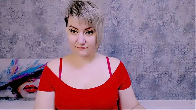 Snapshot of Djullia chatting on 09.14.25 Djullia online show from 09.14.25