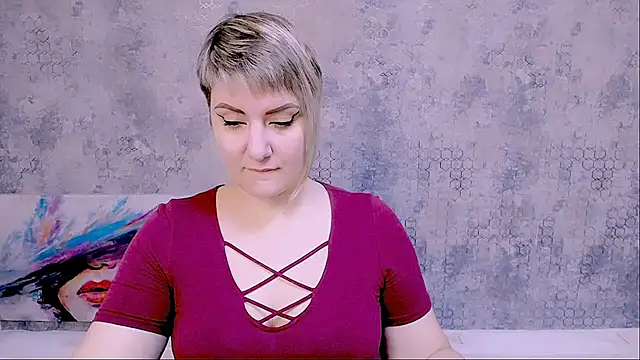 Snapshot of Djullia chatting on 10.16.25 Djullia online show from 10.16.25