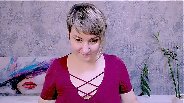 Snapshot of Djullia chatting on 11.20.25 Djullia online show from 11.20.25