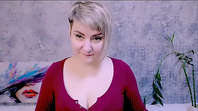 Snapshot of Djullia chatting on 11.28.25 Djullia online show from 11.28.25