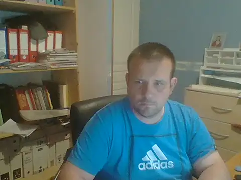 manubm03 online show from 04.20.26