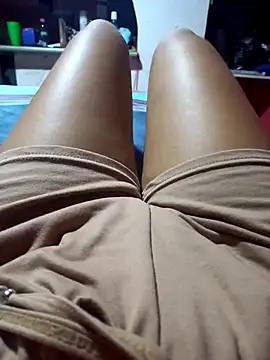 annie-19 online show from 02.23.25