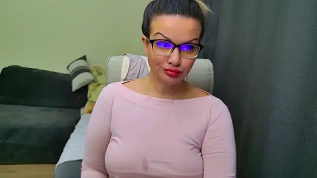 MishaMILF online show from 12.19.25