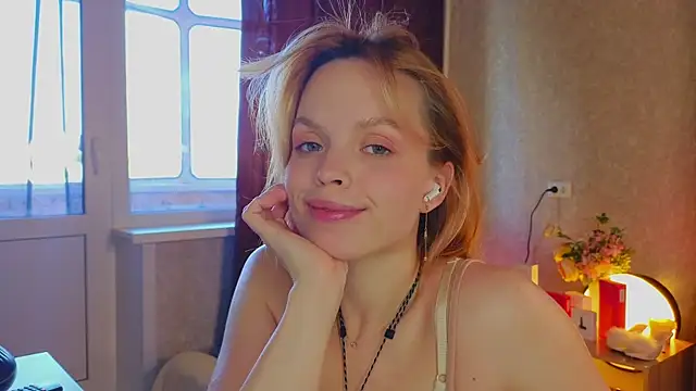 Snapshot of sinteas chatting on 05.14.26 sinteas online show from 05.14.26