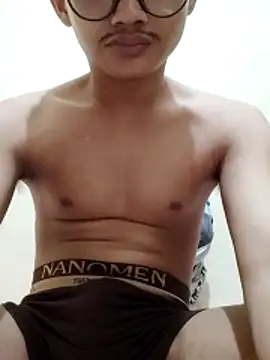 Snapshot of Abizar11 chatting on 10.28.25 Abizar11 online show from 10.28.25