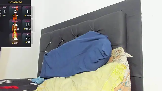 Snapshot of santi_brown chatting on 01.06.26 santi brown online show from 01.06.26