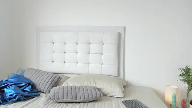 Sofia Blosom online show from 11.06.25