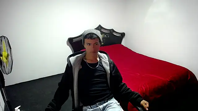 Snapshot of Deiby_casas chatting on 01.04.25 Deiby casas online show from 01.04.25