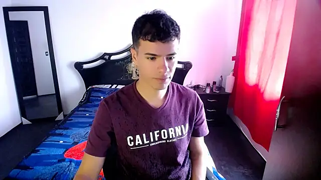 Snapshot of Deiby_casas chatting on 02.25.25 Deiby casas online show from 02.25.25