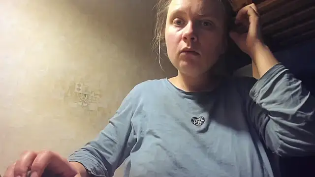 Snapshot of FrumCake chatting on 12.29.24 FrumCake online show from 12.29.24