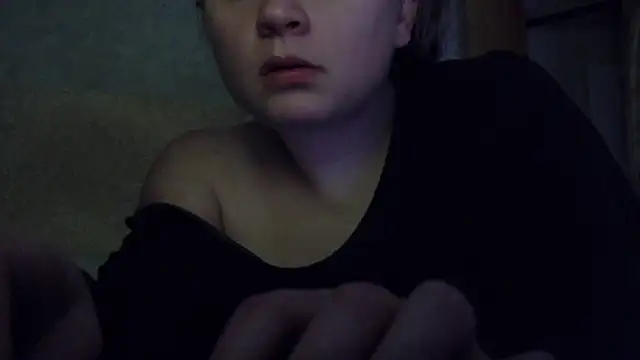 Snapshot of FrumCake chatting on 12.18.25 FrumCake online show from 12.18.25