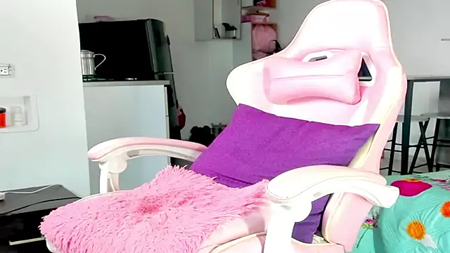 the queen aleja online show from 12.03.25