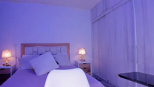 mia hank online show from 02.07.25