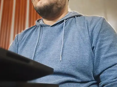 Snapshot of A4h_odin1 chatting on 10.13.25 A4h odin1 online show from 10.13.25