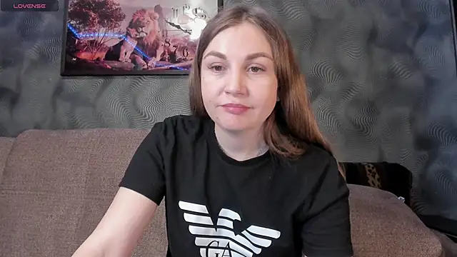 Snapshot of CassieMils chatting on 12.03.24 CassieMils online show from 12.03.24