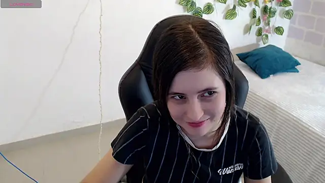 Snapshot of tania_sweet__ chatting on 01.17.25 tania sweet online show from 01.17.25