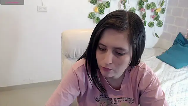 Snapshot of tania_sweet__ chatting on 09.28.25 tania sweet online show from 09.28.25