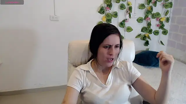 Snapshot of tania_sweet__ chatting on 09.30.25 tania sweet online show from 09.30.25