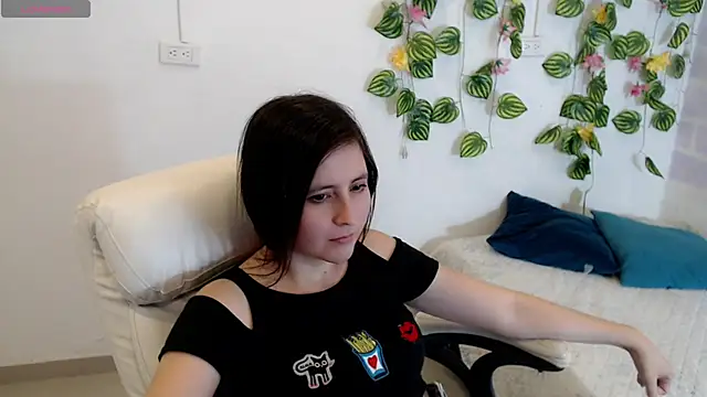 Snapshot of tania_sweet__ chatting on 10.02.25 tania sweet online show from 10.02.25