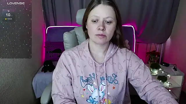 alekasamui online show from 02.23.25