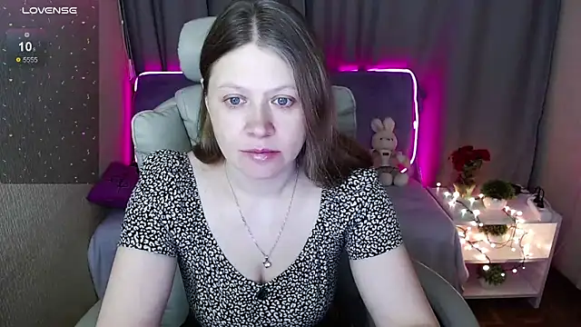 alekasamui online show from 03.13.25