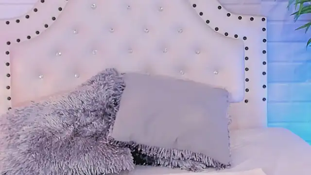 Snapshot of Tayra_Siny chatting on 01.29.25 Tayra Siny online show from 01.29.25