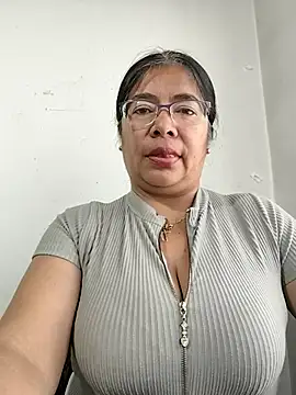   valentina18 online show from 11.04.25