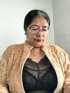   valentina18 online show from 12.17.25