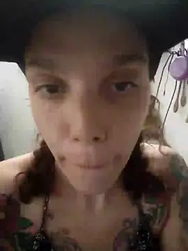 Snapshot of deftoolceles chatting on 12.06.24 deftoolceles online show from 12.06.24