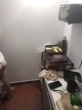 Snapshot of deftoolceles chatting on 12.28.24 deftoolceles online show from 12.28.24