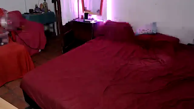 Snapshot of deftoolceles chatting on 02.05.25 deftoolceles online show from 02.05.25