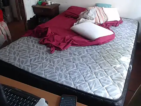 Snapshot of deftoolceles chatting on 10.16.25 deftoolceles online show from 10.16.25