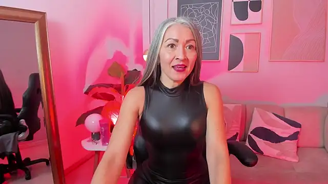 Snapshot of _Nicoletteshea_ chatting on 03.27.26 Nicoletteshea online show from 03.27.26