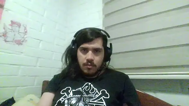 Snapshot of hung_weeb chatting on 03.25.26 hung weeb online show from 03.25.26