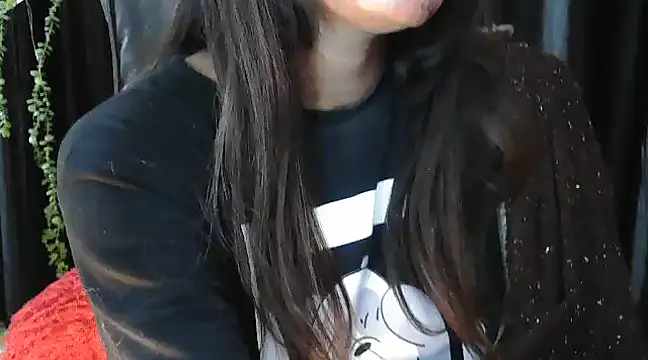 Snapshot of JannatDoll1 chatting on 02.04.25 JannatDoll1 online show from 02.04.25