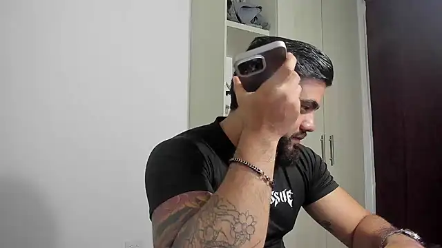 Snapshot of _Coddygold_ chatting on 10.28.25 Coddygold online show from 10.28.25