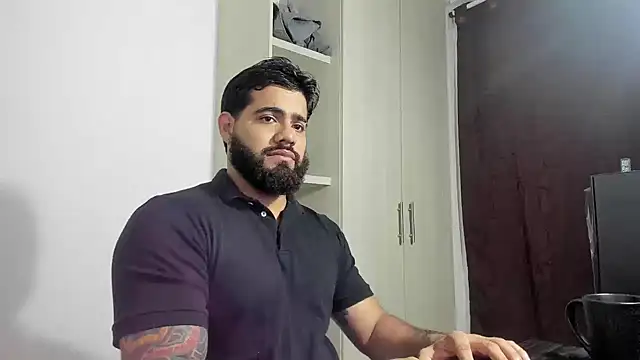 Snapshot of _Coddygold_ chatting on 10.30.25 Coddygold online show from 10.30.25