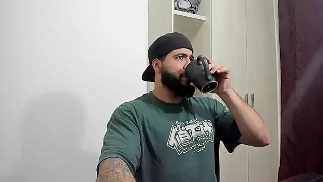 Snapshot of _Coddygold_ chatting on 11.09.25 Coddygold online show from 11.09.25