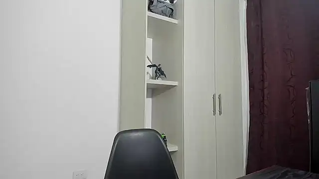 Snapshot of _Coddygold_ chatting on 11.21.25 Coddygold online show from 11.21.25