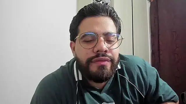 Snapshot of _Coddygold_ chatting on 11.29.25 Coddygold online show from 11.29.25