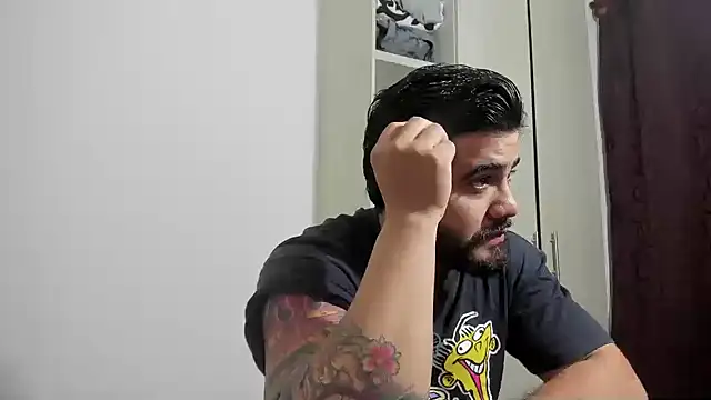 Snapshot of _Coddygold_ chatting on 11.30.25 Coddygold online show from 11.30.25