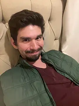 Snapshot of Tomthelong chatting on 02.08.25 Tomthelong online show from 02.08.25