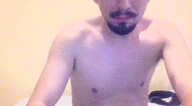 Snapshot of Tomthelong chatting on 02.26.25 Tomthelong online show from 02.26.25